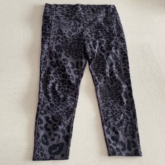 Rockwear Capri Leggings - Picture 2 of 6